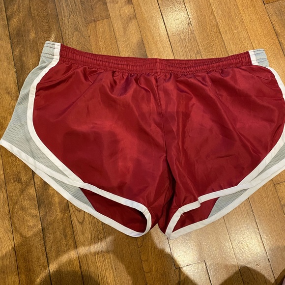 SOFFE women’s Team Shortie Short - Picture 2 of 8